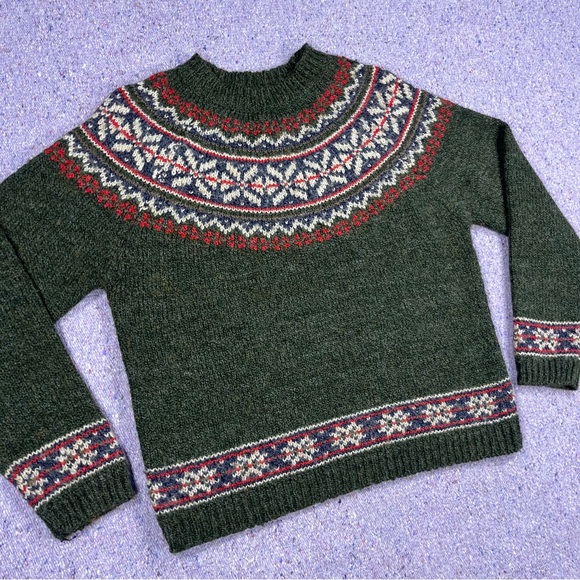 Croft & Barrow Fair Isle Green Patterned Knit Pullover Sweater Size Medium - Picture 2 of 8
